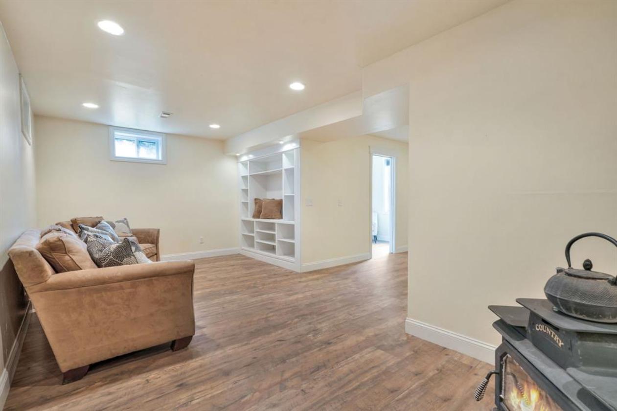 Equestrian Estate | Home, Acreage & 360° Views - photo 21