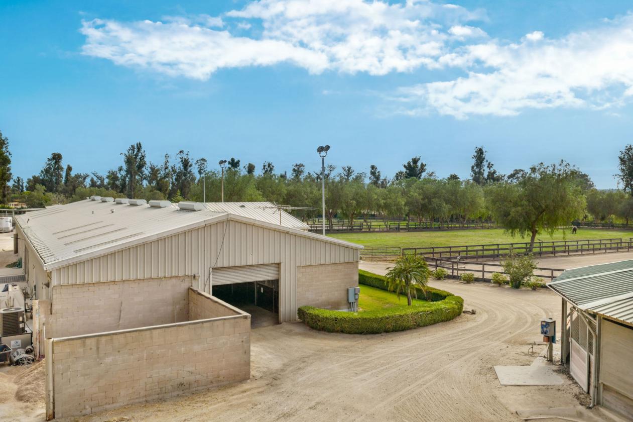 25 Acre Residential & Equestrian Facility - photo 5