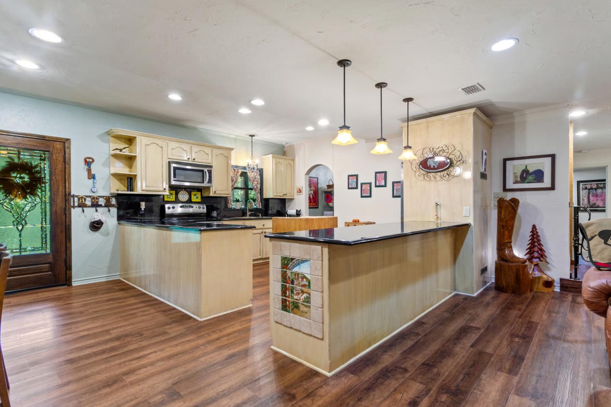 9.99 Acres in a park-like setting - photo 24