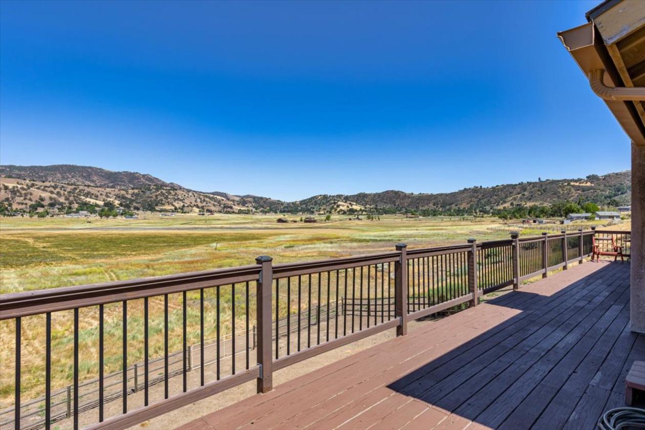 Exceptional property in EQ gated community - photo 22
