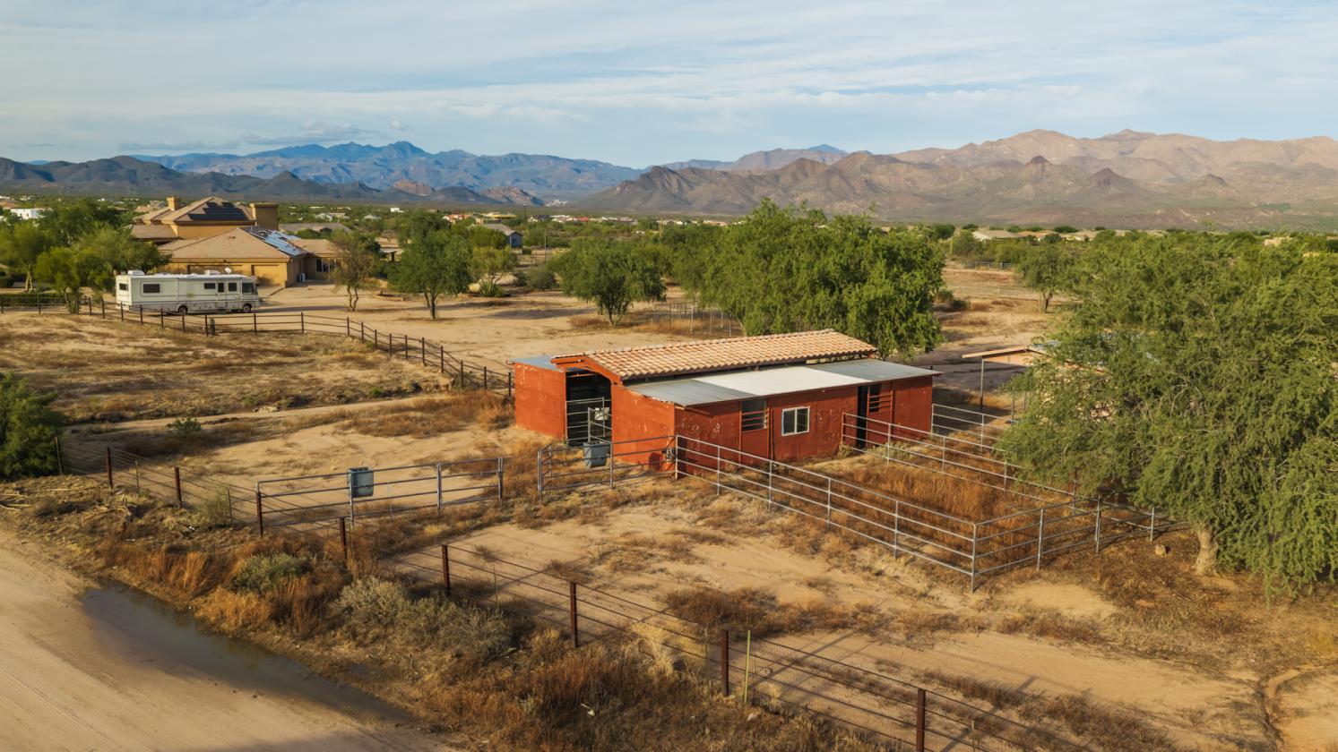 10-AC Luxury Equestrian Estate w/ Panoramic Views - photo 14