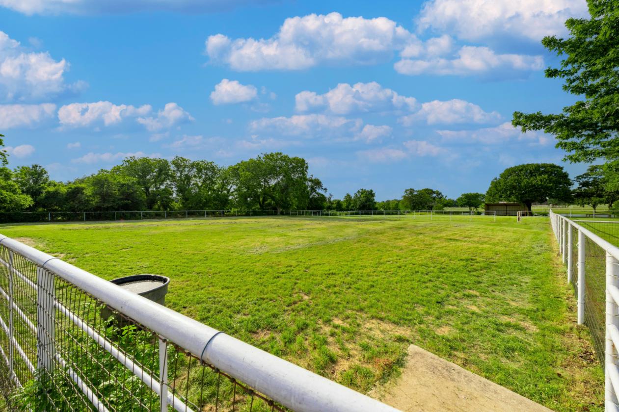 Acreage Estate with Pond and Stable - photo 29