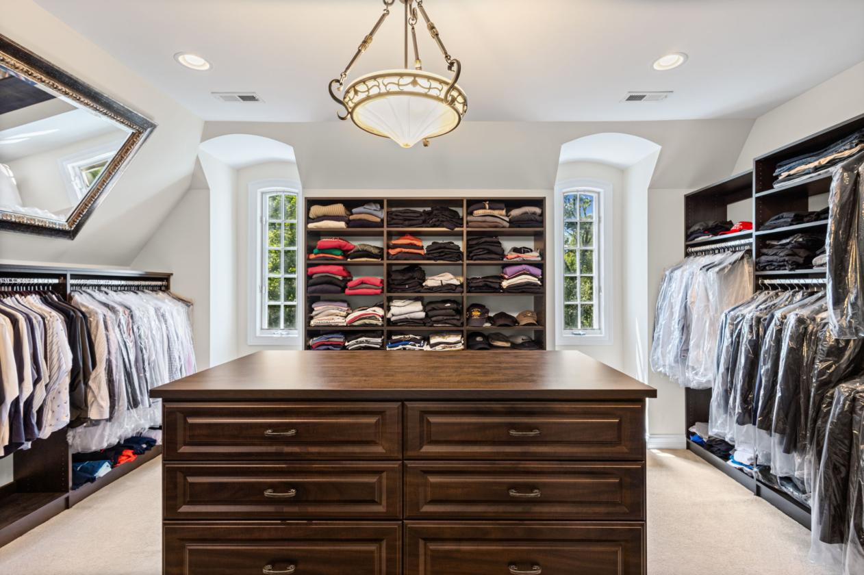 Luxury Estate with Equestrian Potential - photo 12