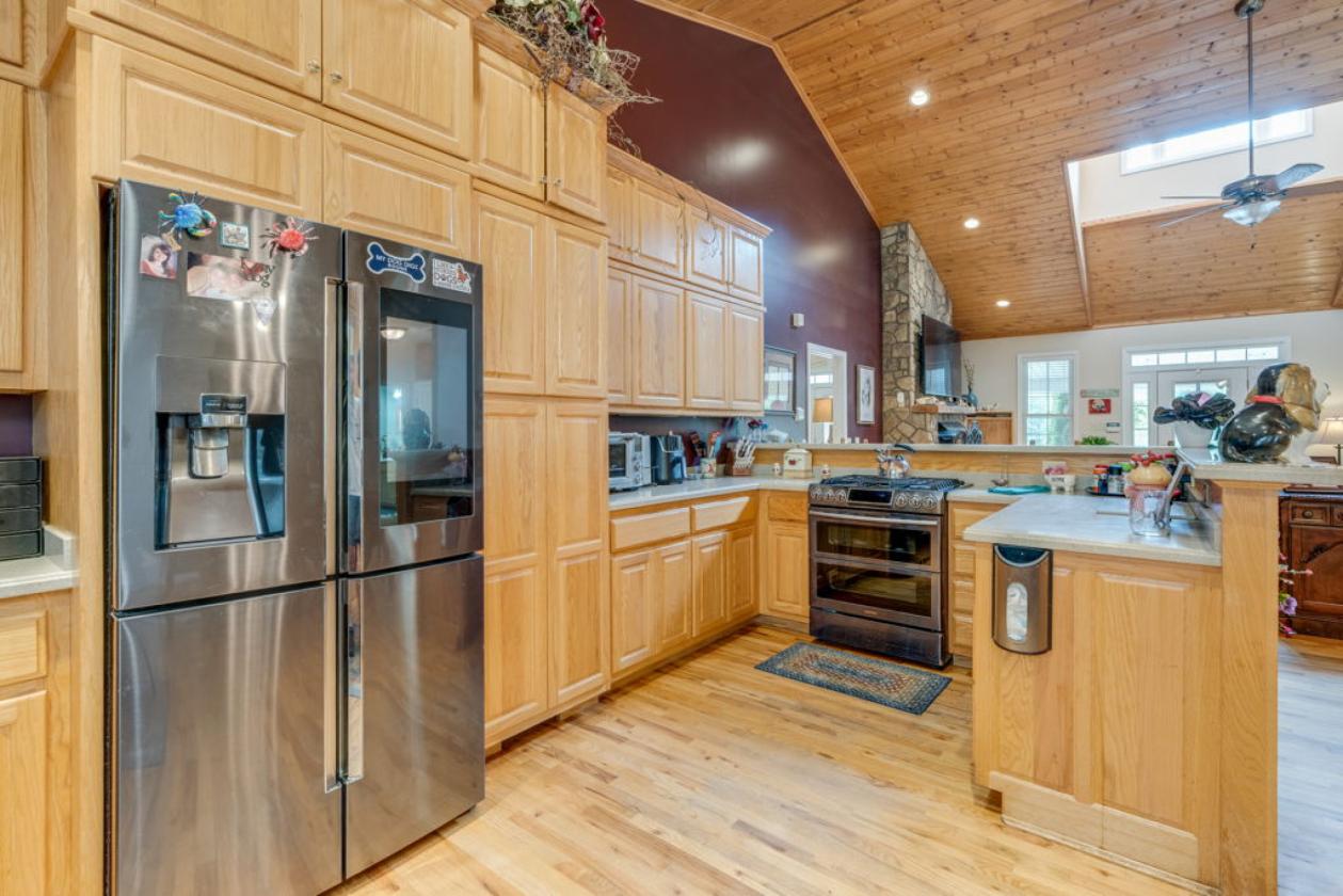 Mountain Home with Horse Barn and 5 Acres - photo 6