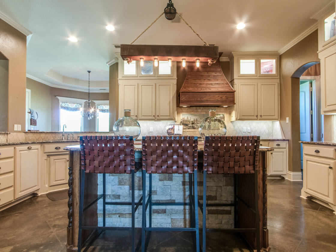 Luxury equestrian estate for sale with dressage arena and barn Heath