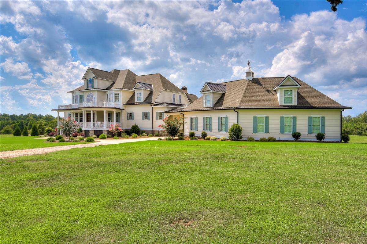 Modern Luxury Meets Old South Serenity Breathtaking Home