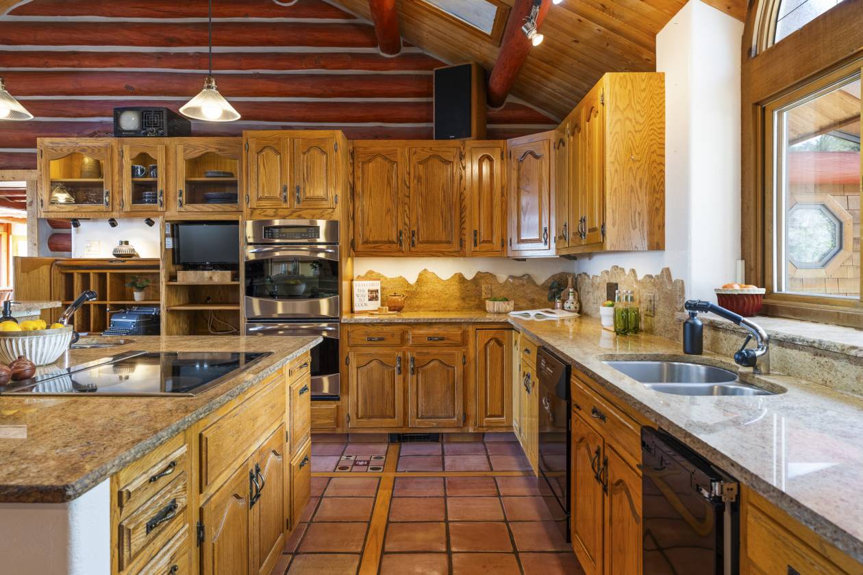Palacio Celestial: Private Boulder Mountain Estate - photo 23