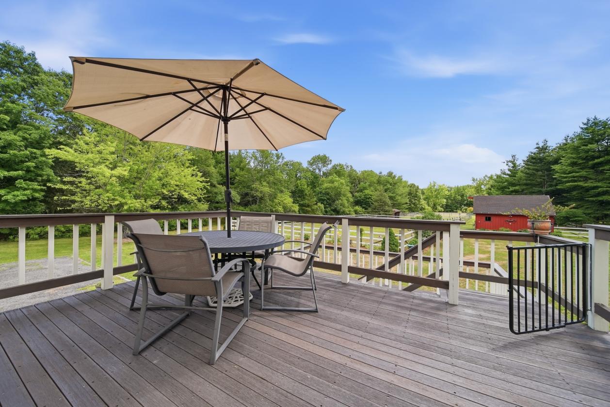 Beautifully Maintained Equestrian Farm/4.2 Acres! - photo 29