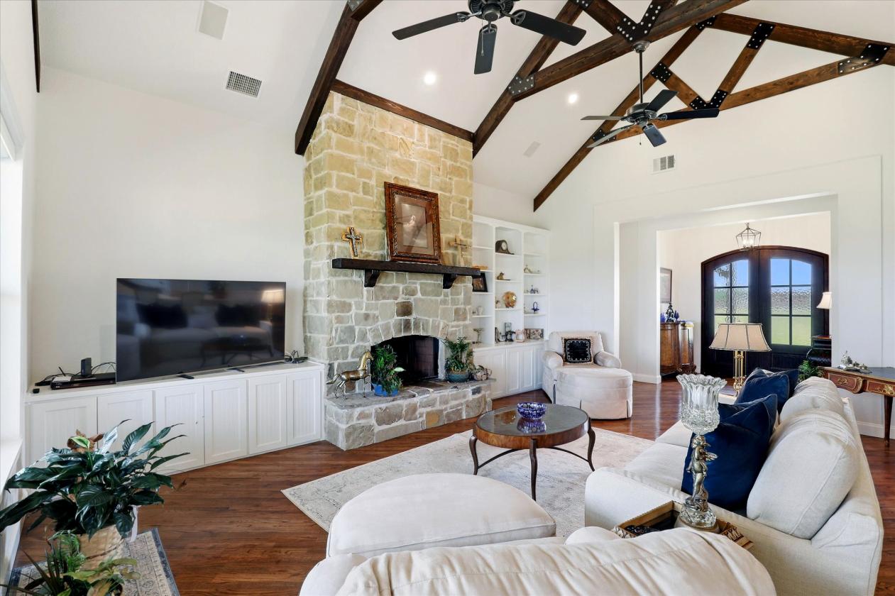 Refined North Texas Ranchette with Home & Barn - photo 8