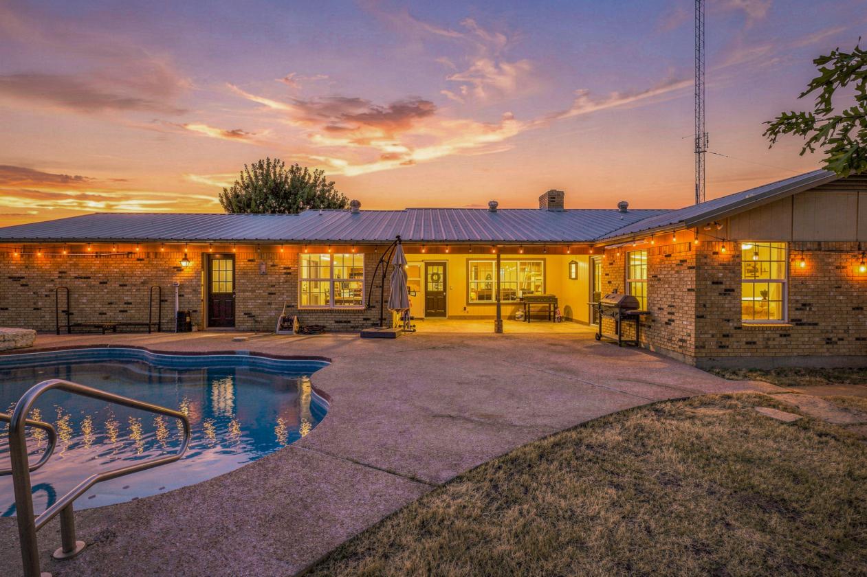 Weatherford TX Horse Property on 3.7 Acres w/ Pool - photo 22