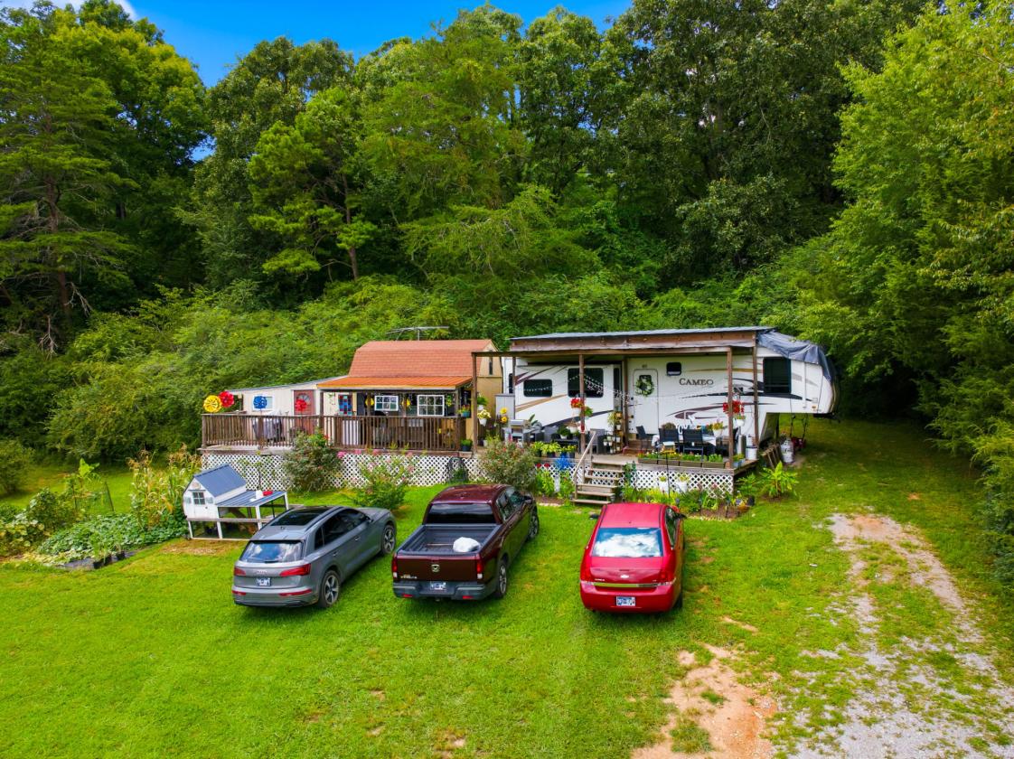 Private, level 4.5 acres! - photo 6