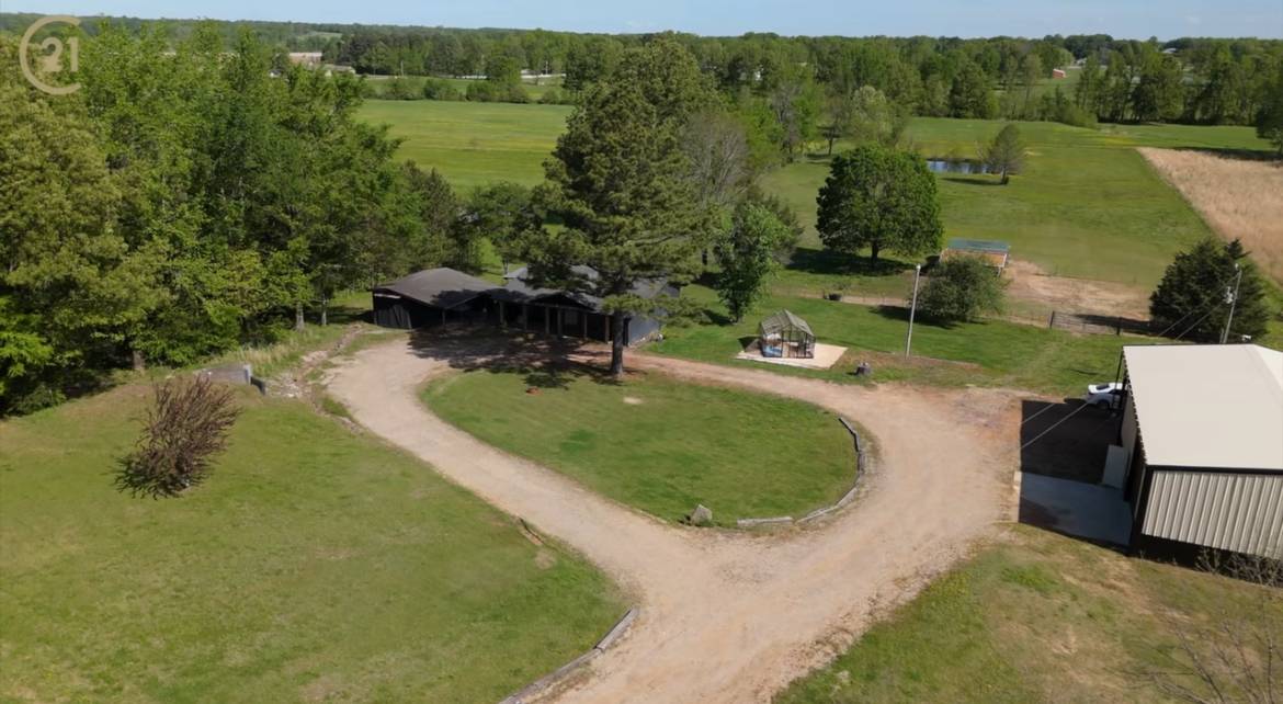 Horse Property for sale.