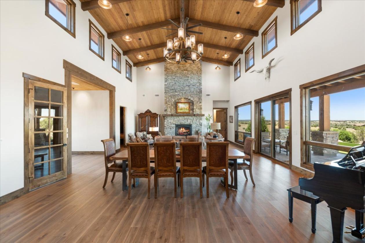 Remarkable Luxury Ranch on 38 Acres - photo 9