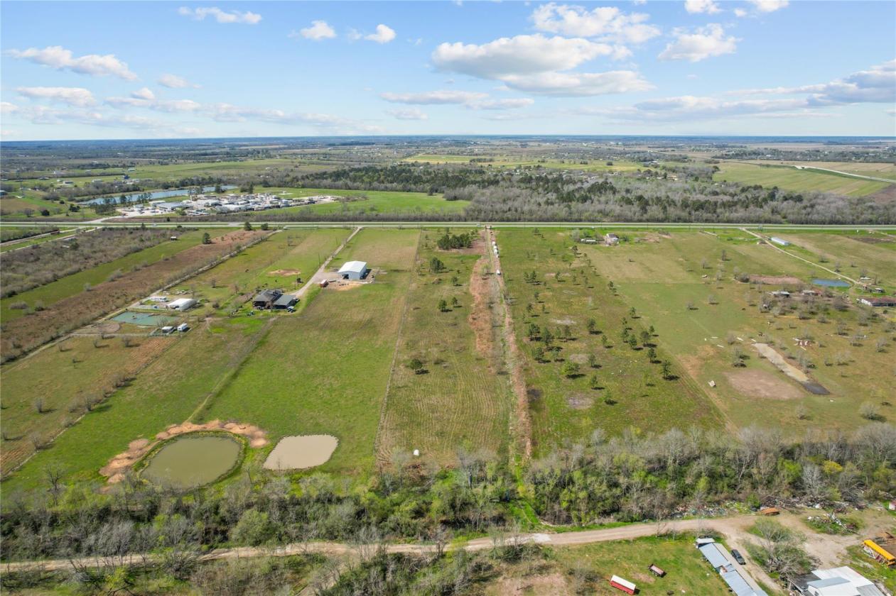 Prime Location - Exceptional 41 Acres - photo 2