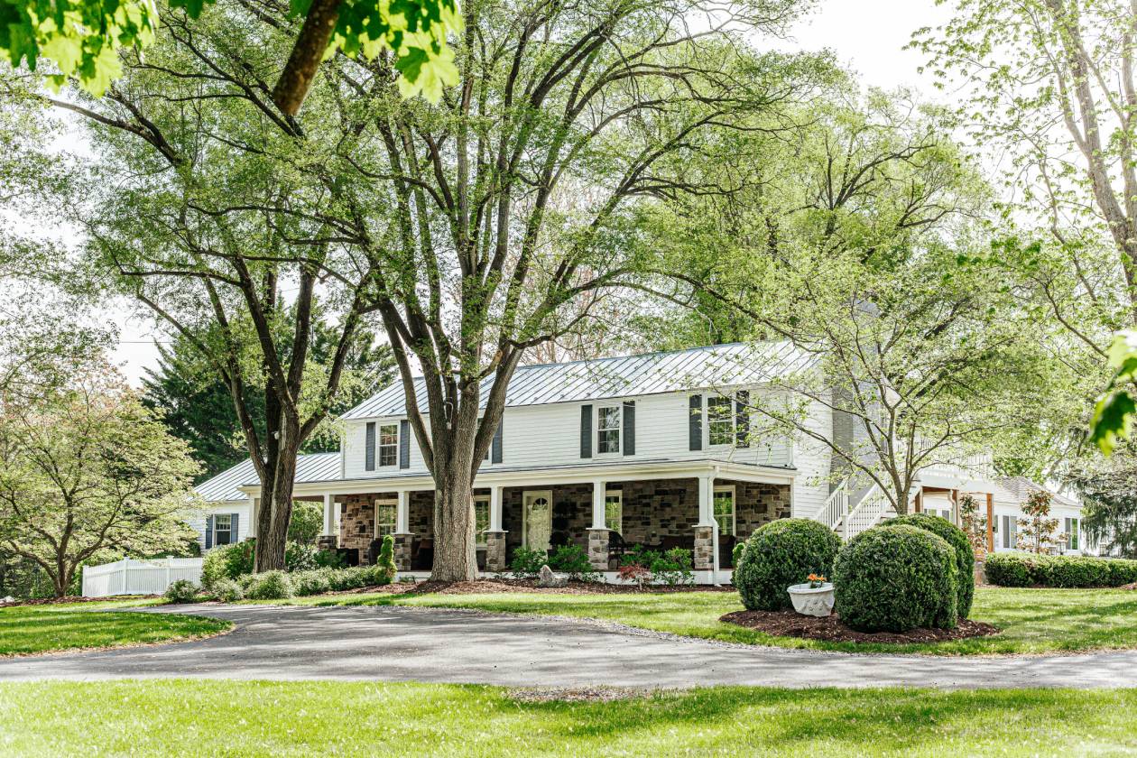 Horse Property for sale.