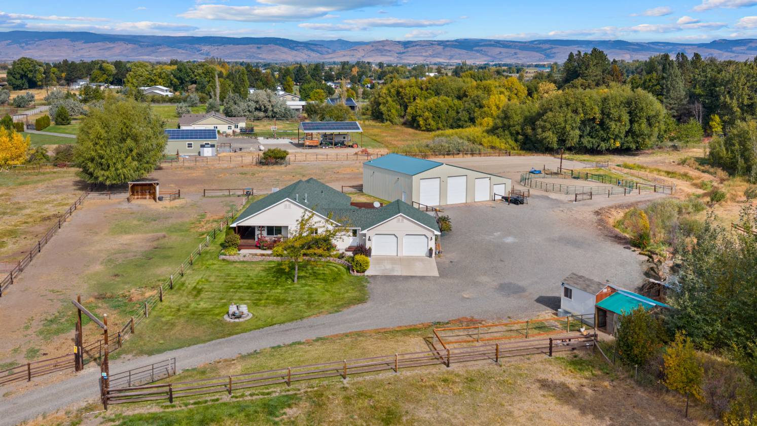 Horse Lovers Dream - Everything you need on 3.5 Ac - photo 30