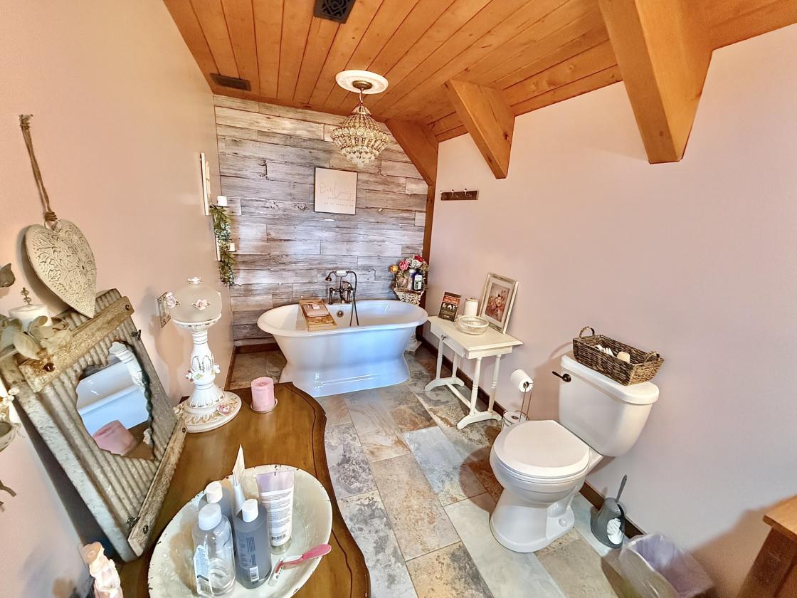 228 Acre Ranch-Gorgeous Views-Timberframe home - photo 22