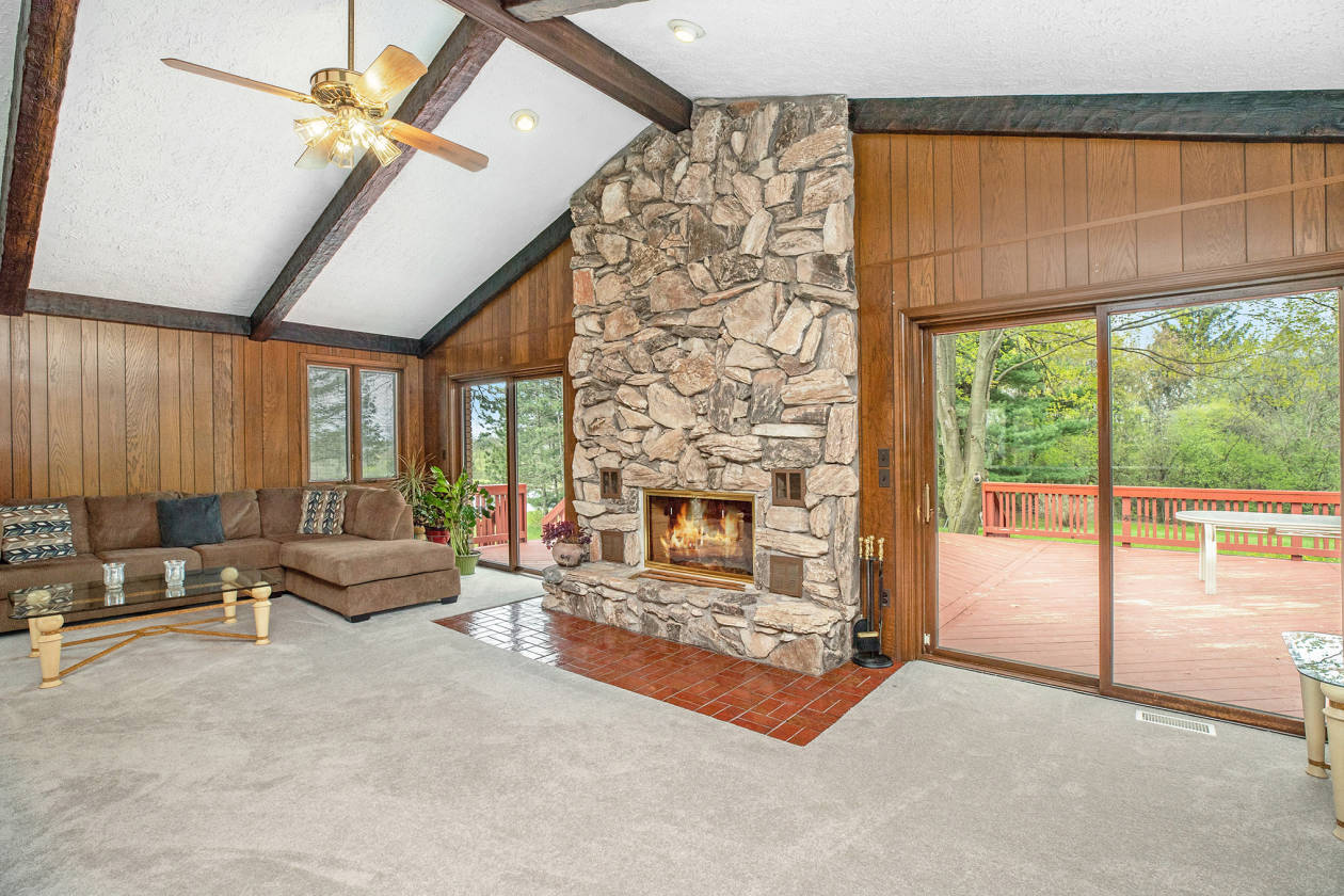 Horse farm for sale Plymouth, Washtenaw County, Michigan