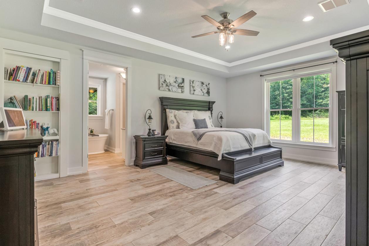 Fully Fenced 6-Acre Farmhouse!!! - photo 16