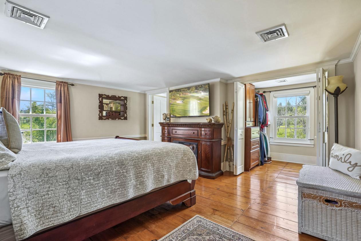 LUX EQUESTRIAN FARM READINGTON TOWNSHIP - photo 15