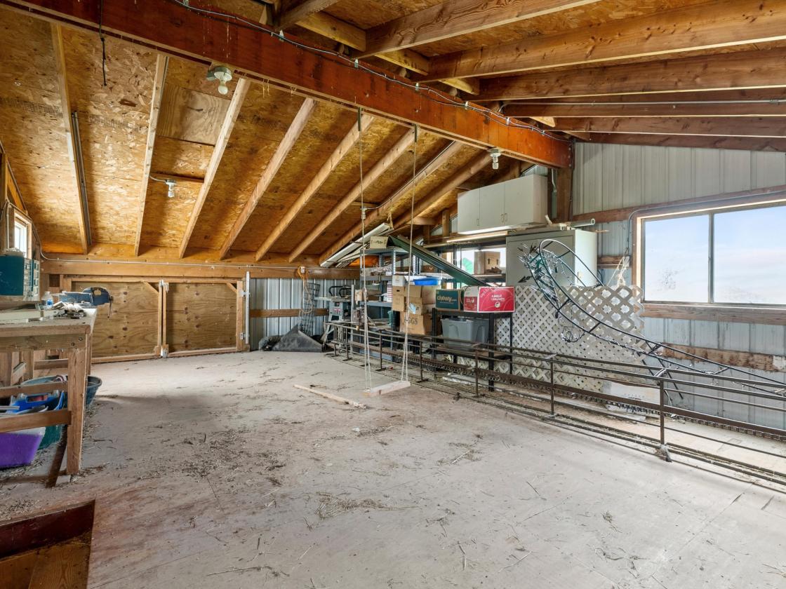 15 Acres Equestrian Living – Barn Arena Round Pen - photo 24