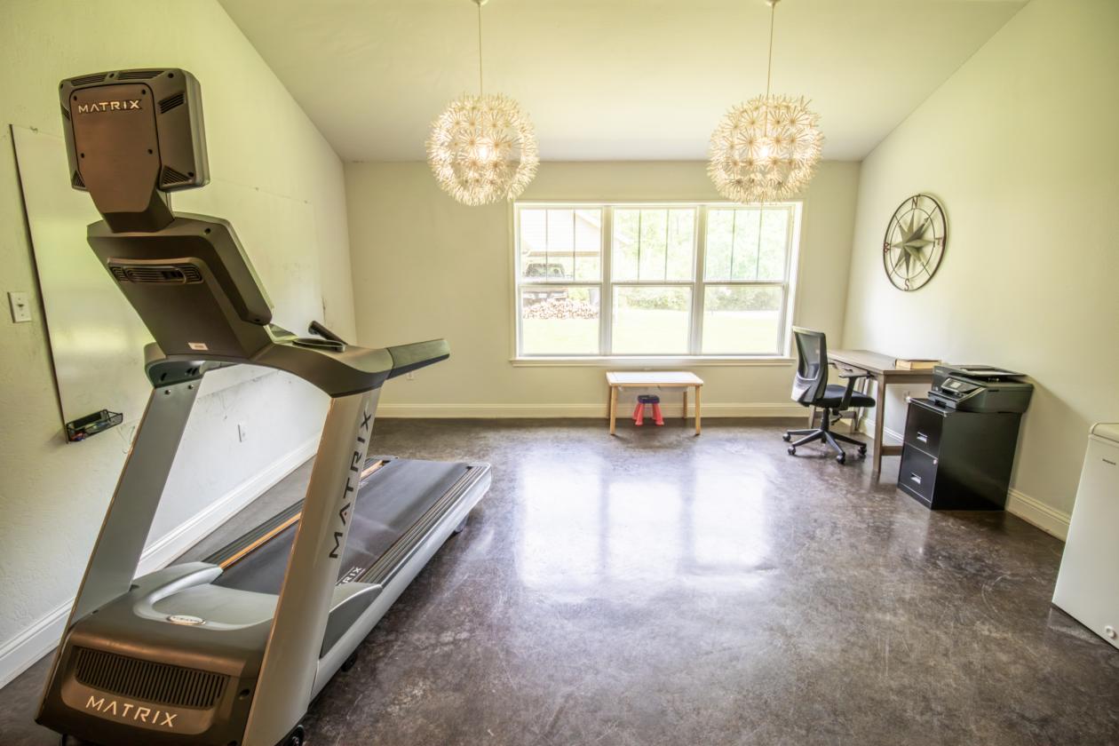 Custom Home on 15 Acres with Equestrian Potential - photo 9