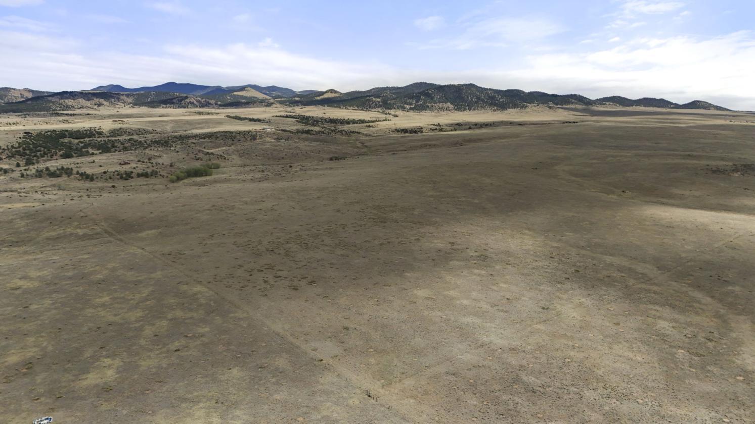 Incredible Ranch on 80 acres - photo 5