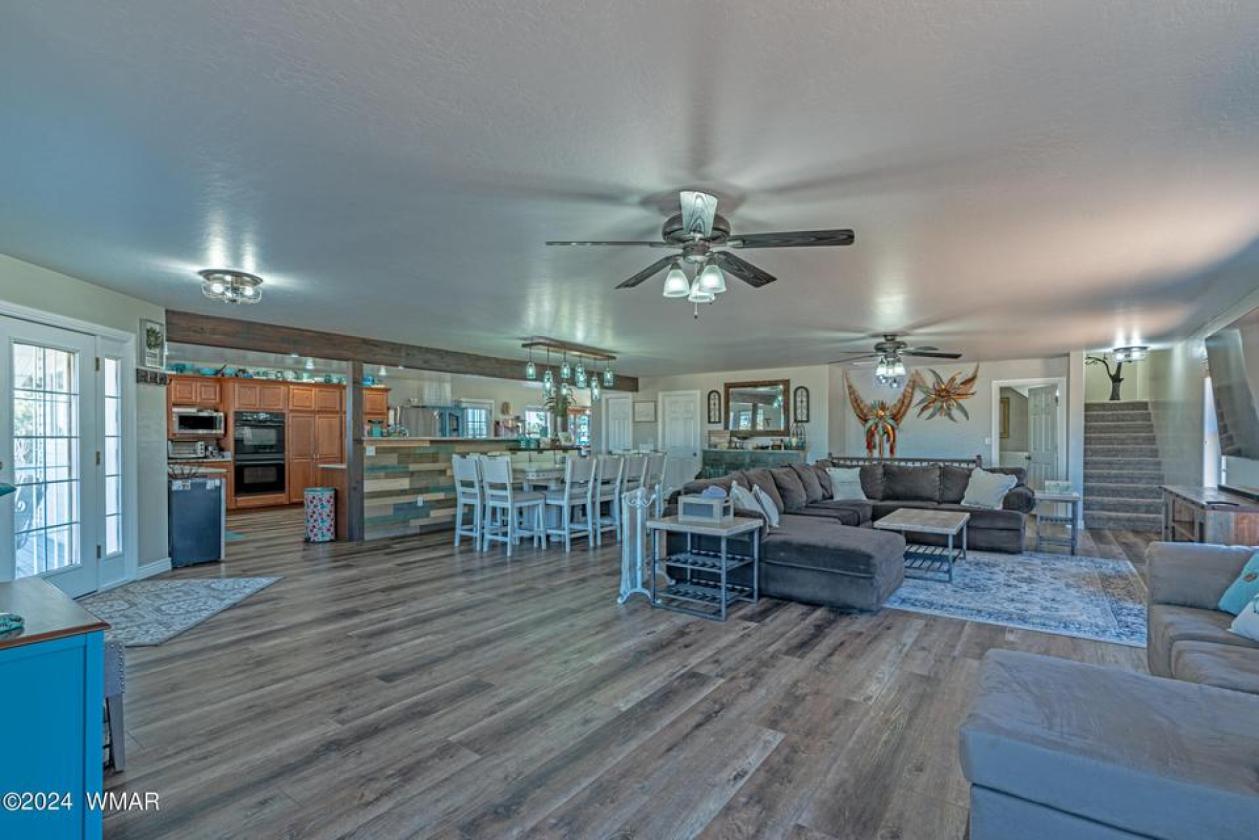 Great Self-Sustained Property with Large home - photo 4