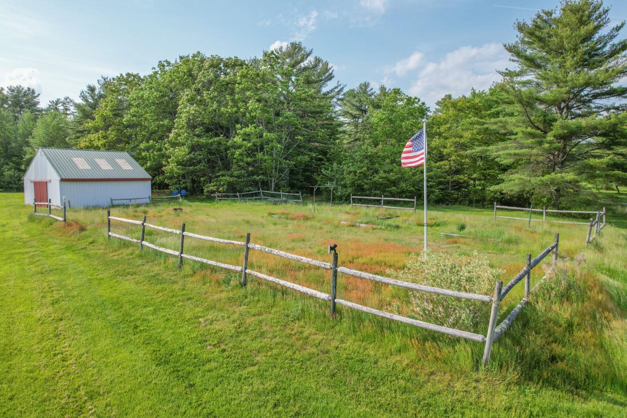 Lakefront Home with 2 stalls & a Tack Room - photo 23