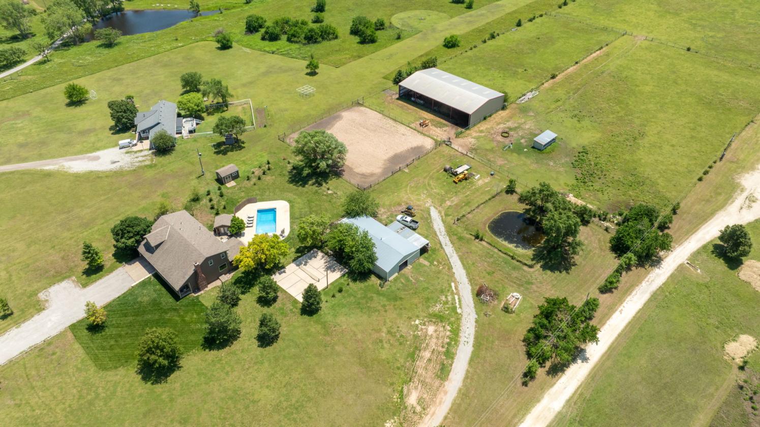 Luxury equestrian resort type property - photo 1