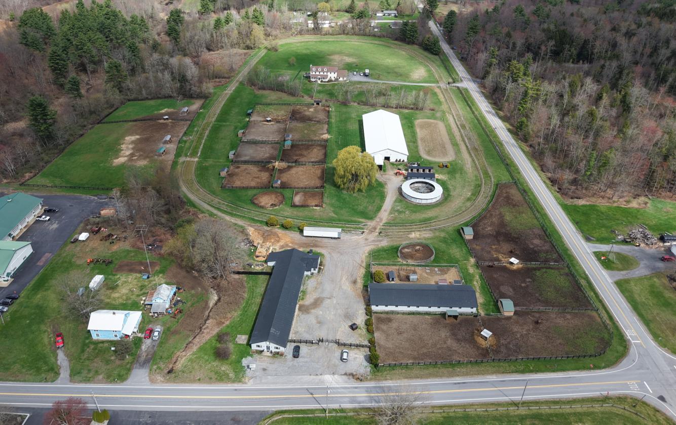 Incredible farm located 10 mins to Saratoga Spring - photo 2