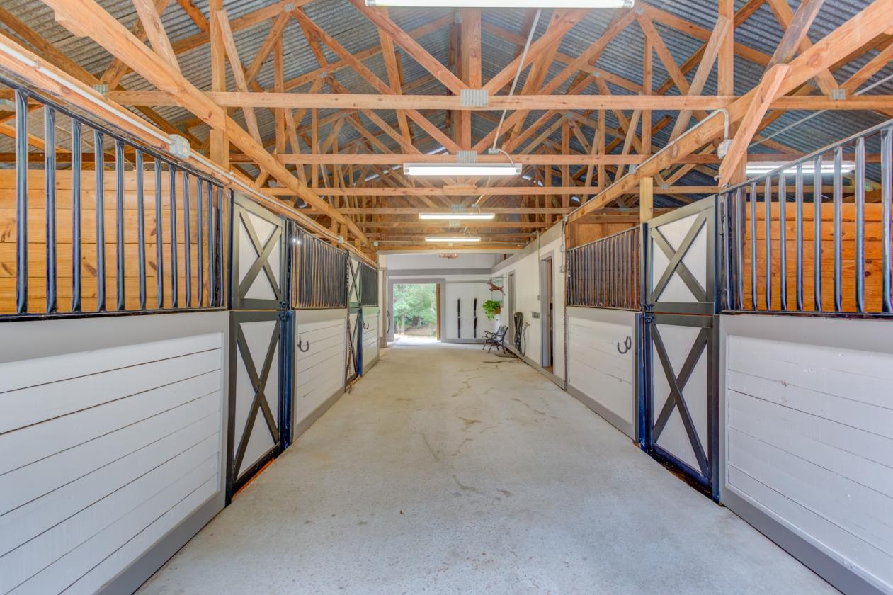 Exceptional 6.55-Acre Equestrian & Event Estate - photo 22
