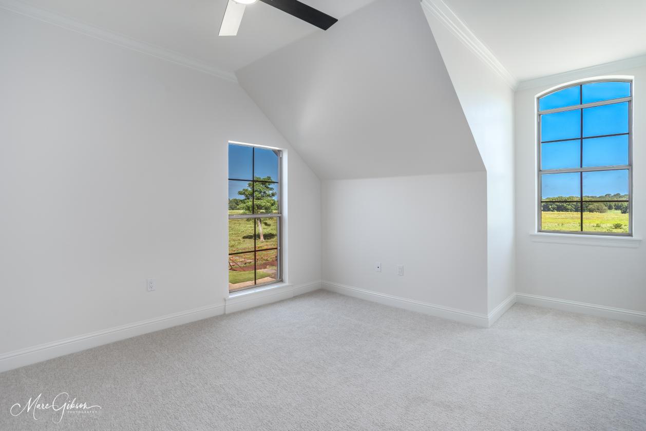 Fully Renovated Luxury Equestrian Estate - photo 15