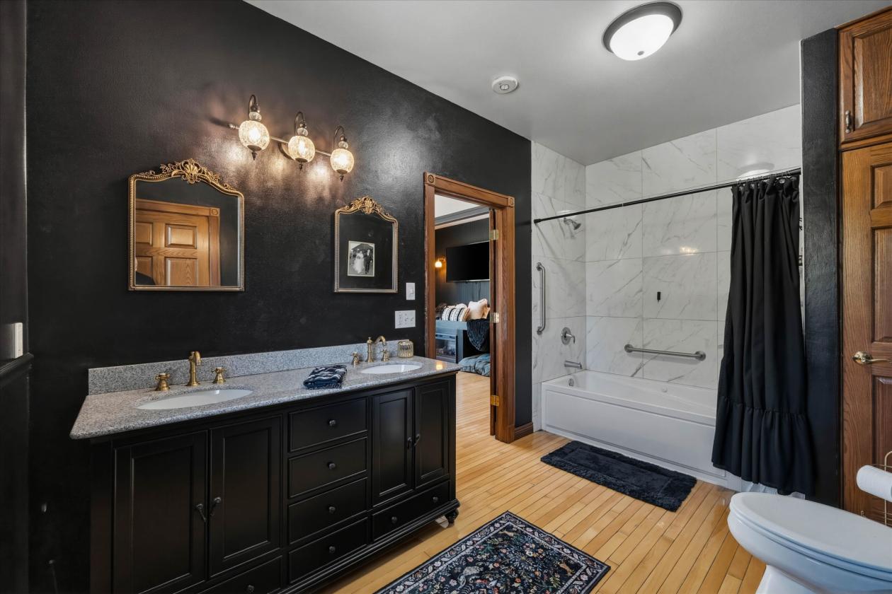 Luxury Equestrian Estate w/ Indoor & New Outdoor - photo 11