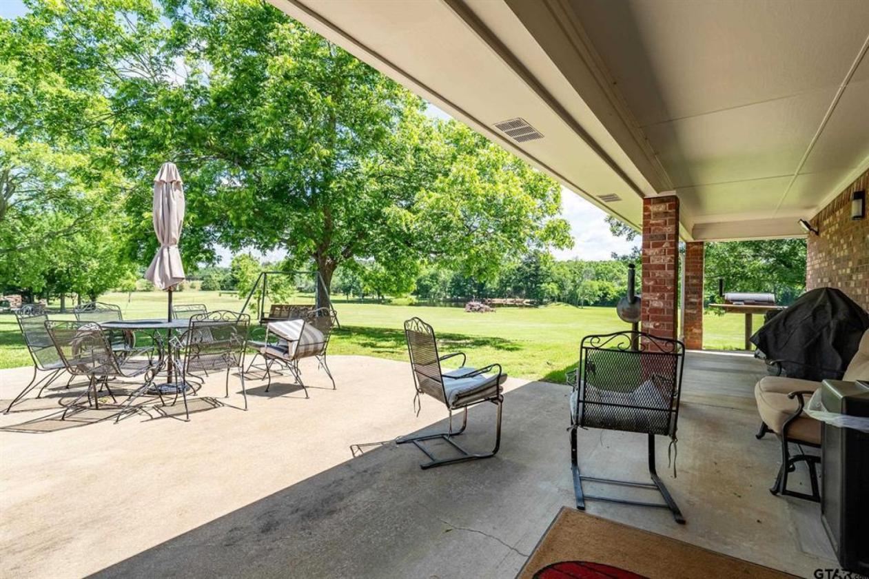 Peaceful country living on 9.6 acres - photo 23