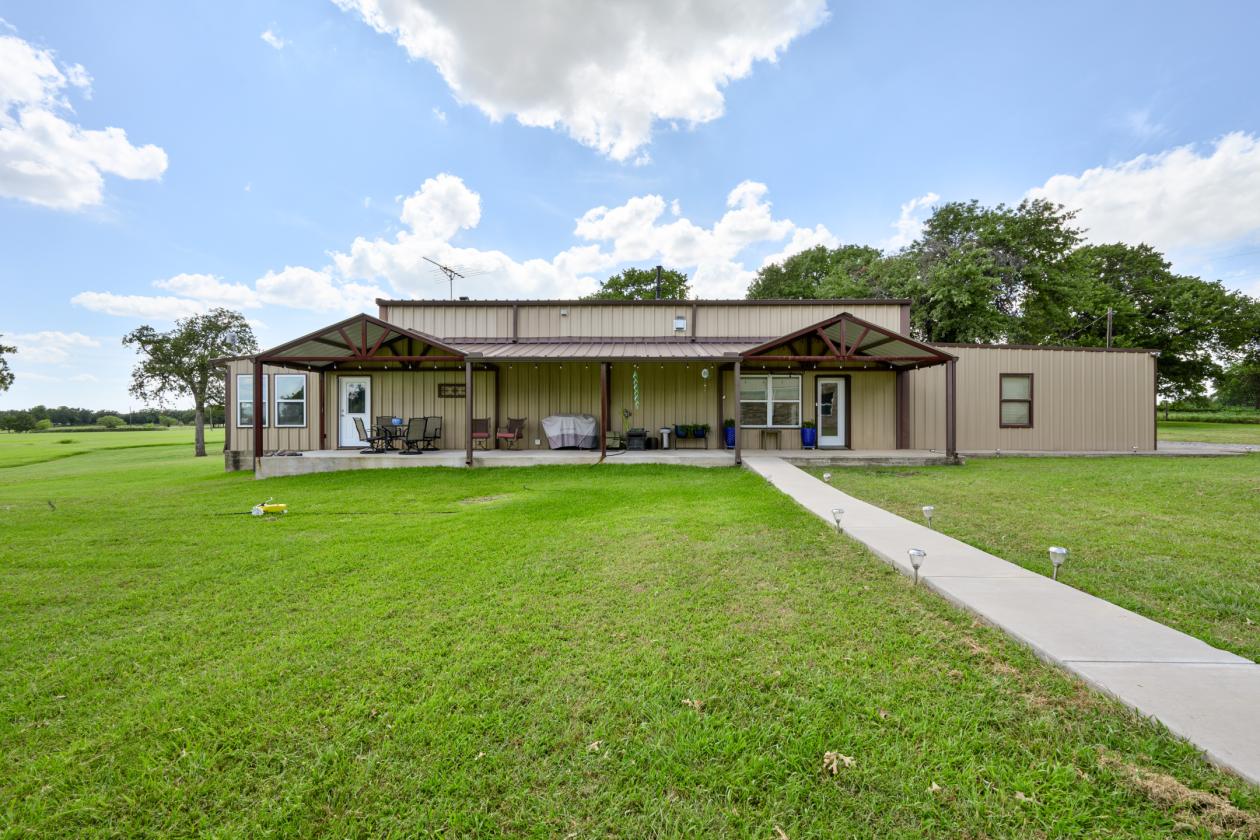 Two Homes and 13 acres - photo 2