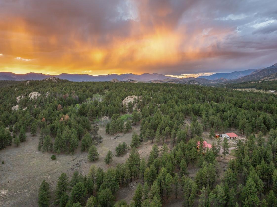Colorado Luxury — 48 Acres, Barn & National Forest - photo 7