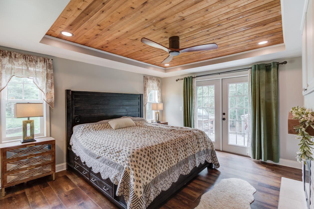 Exceptional 6.55-Acre Equestrian & Event Estate - photo 9