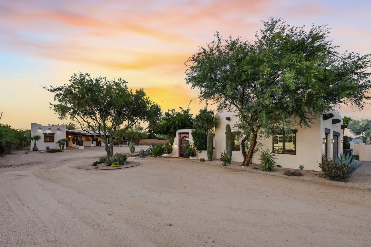 Refined Equestrian Estate - photo 3