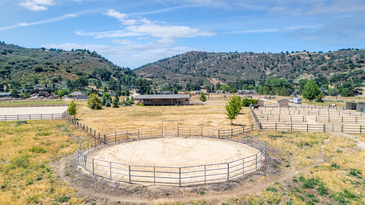 EXCEPTIONAL EQUESTRIAN ESTATE - photo 16