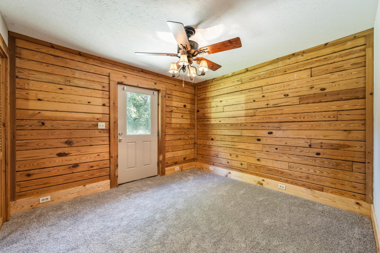 Log cabin nestled on 8.2 picturesque acres - photo 22