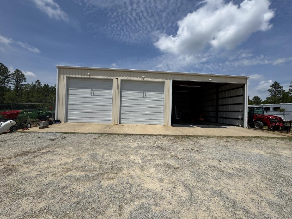 Thoughtfully Designed Luxury Equestrian Estate - photo 26