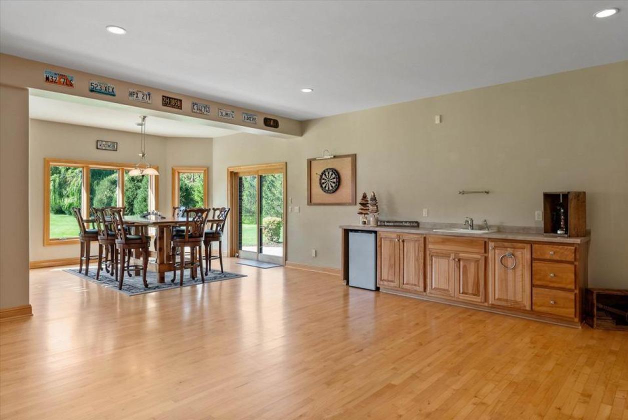 Luxury Horse/Hobby Farm Estate with Gorgeous Views - photo 28