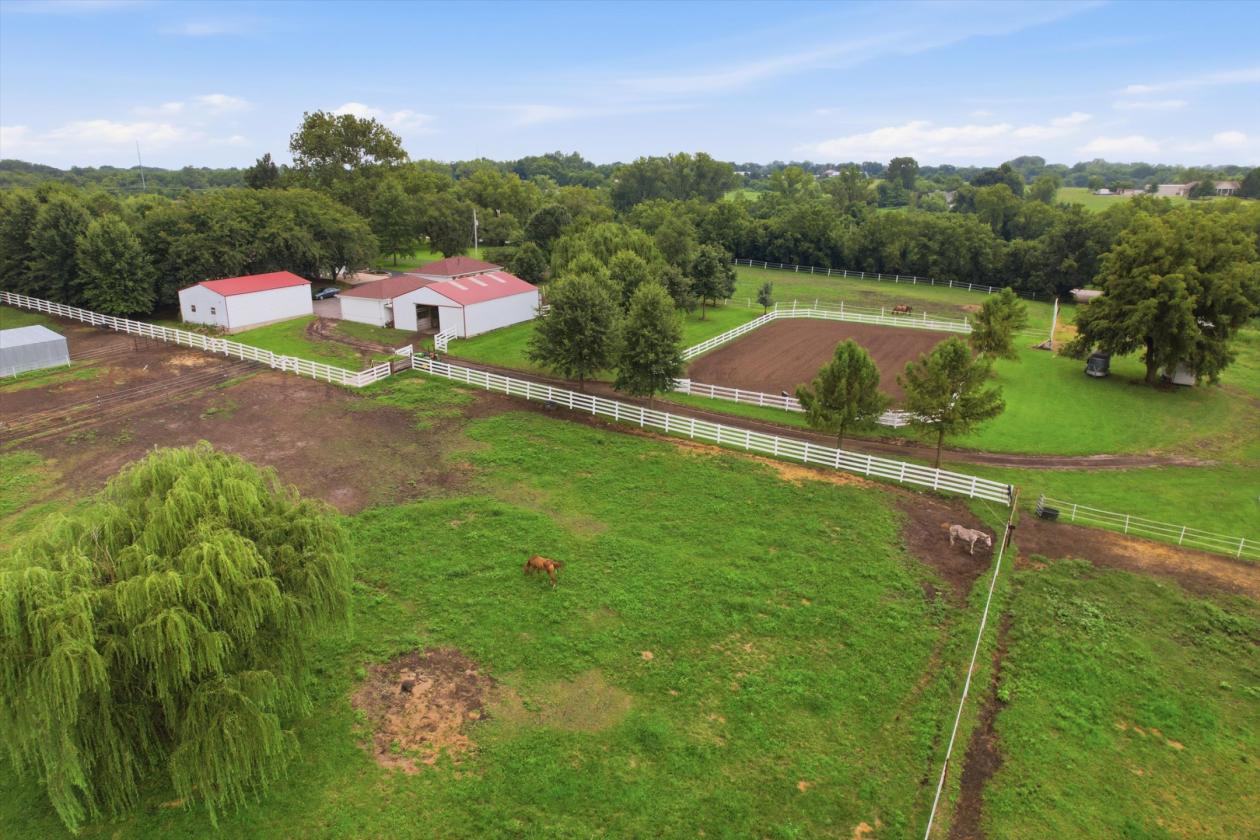 Premier Equestrian Estate on Nearly 20 Acres - photo 5