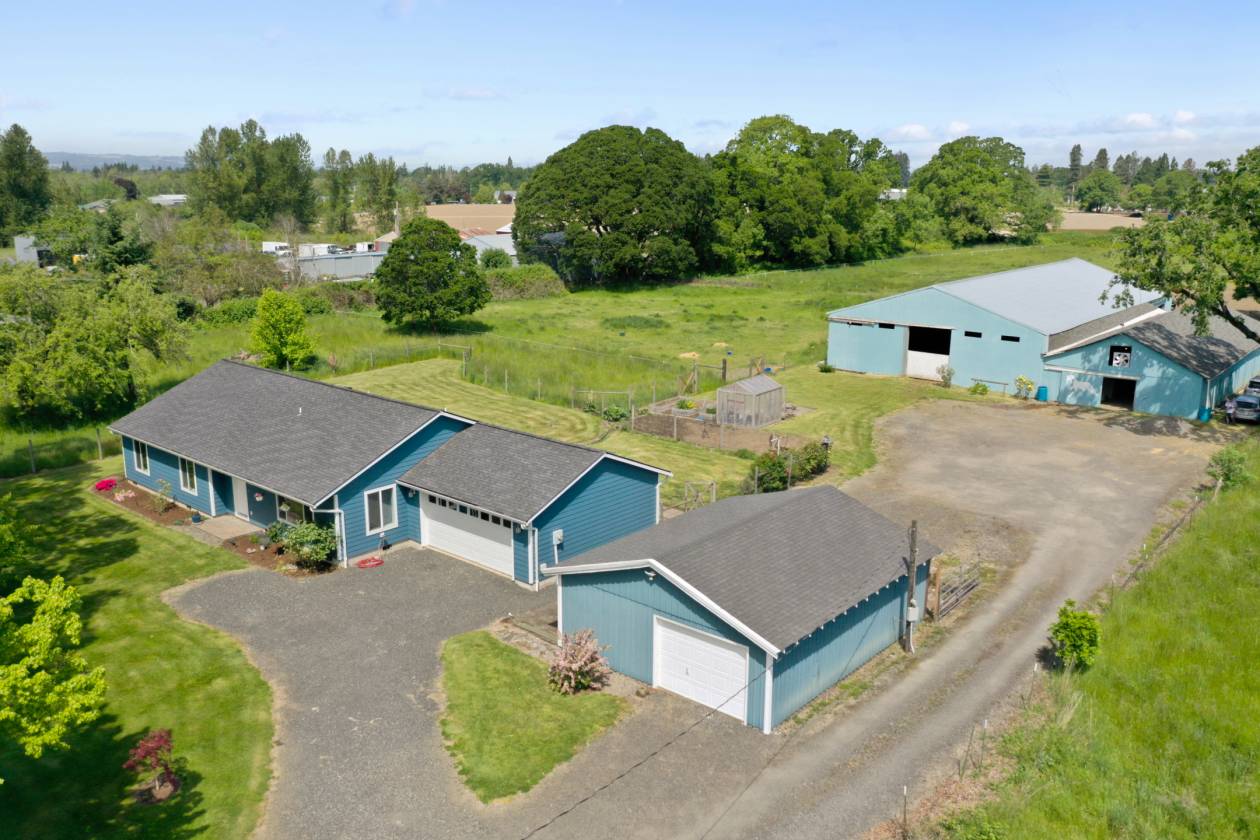 Horse Property for sale.