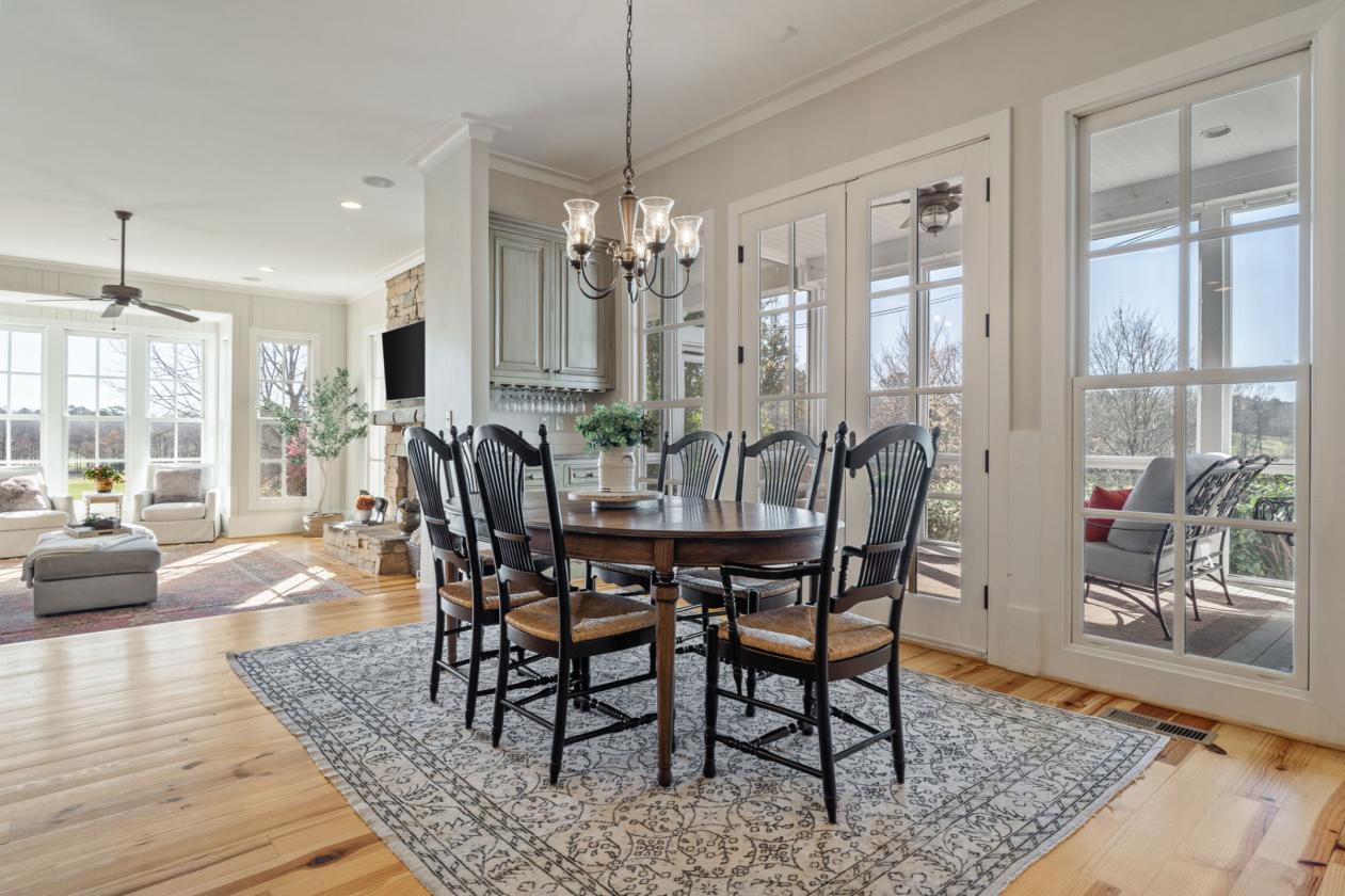 Luxury Farmhouse Equestrian Estate - photo 12