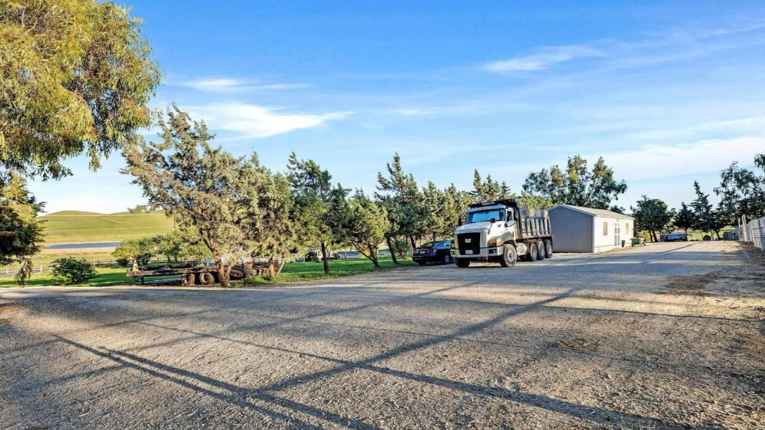 Full Moon Ranch - photo 22