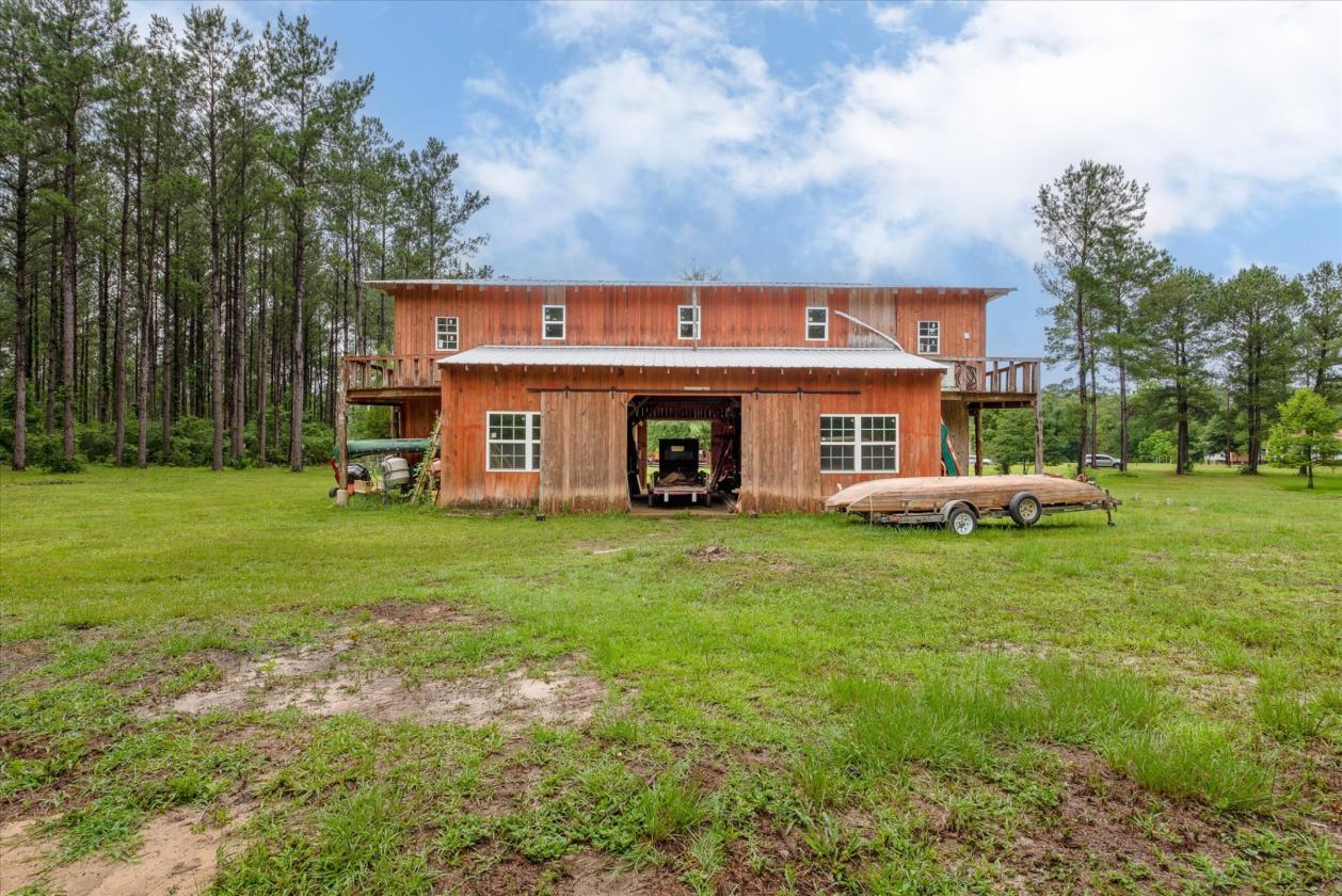 Custom Log Cabin on 9 Acres with 2 Horse Stalls - photo 3