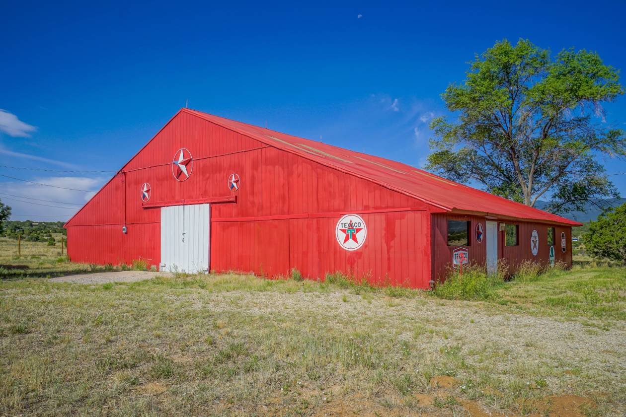 Magnificent Country Estate Horse Property Pipe Fenced with Automatic