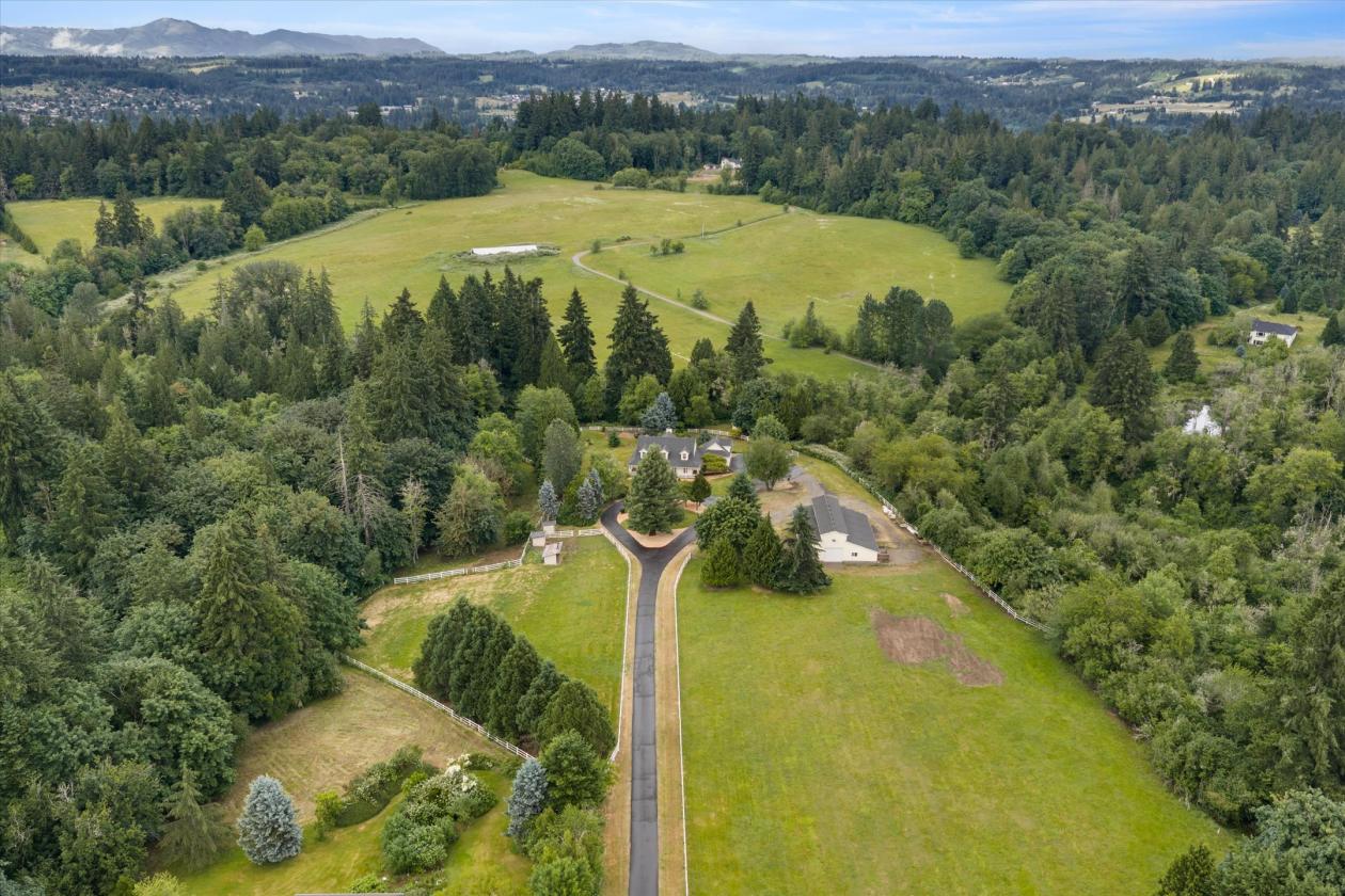 PNW Country Home w/Equestrian Foundations - photo 24
